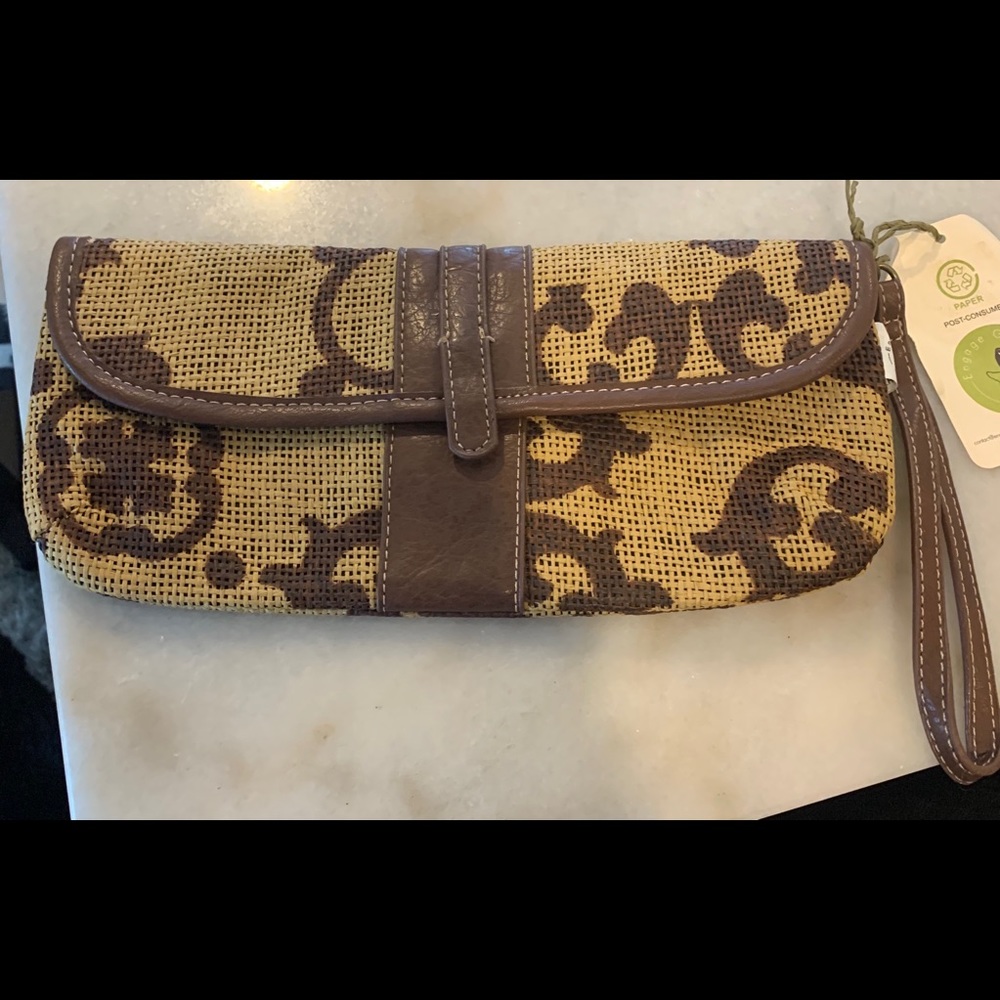 Engage Green Wallet